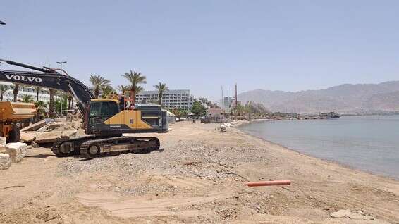 ממשיכים לעבוד במרץ לקראת חזרת הנופשים // צילום: יהודה בן יתח